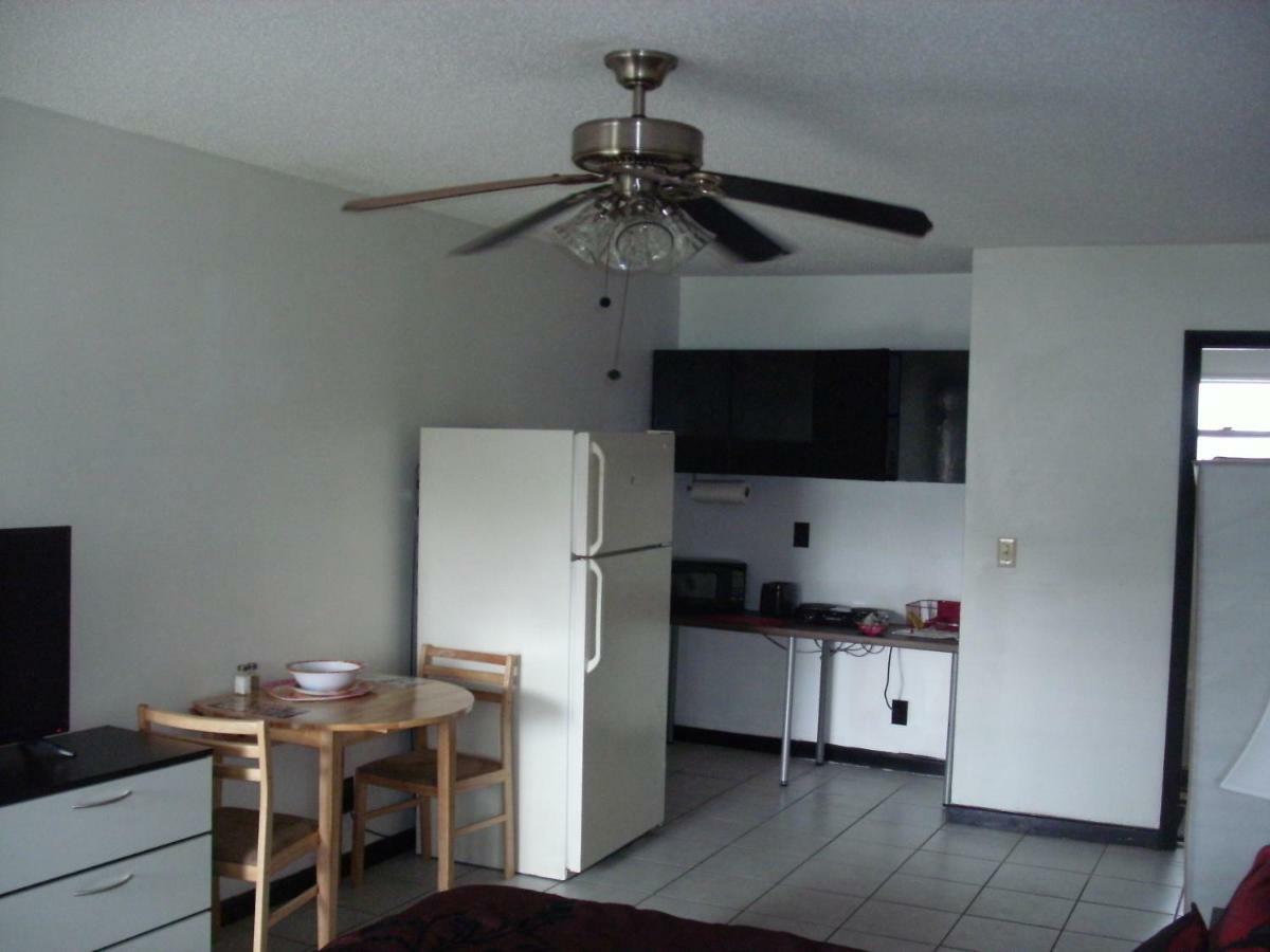 Апартаменти Newly Furnished Large Clean Quiet Private Unit Форт-Лодердейл Екстер'єр фото